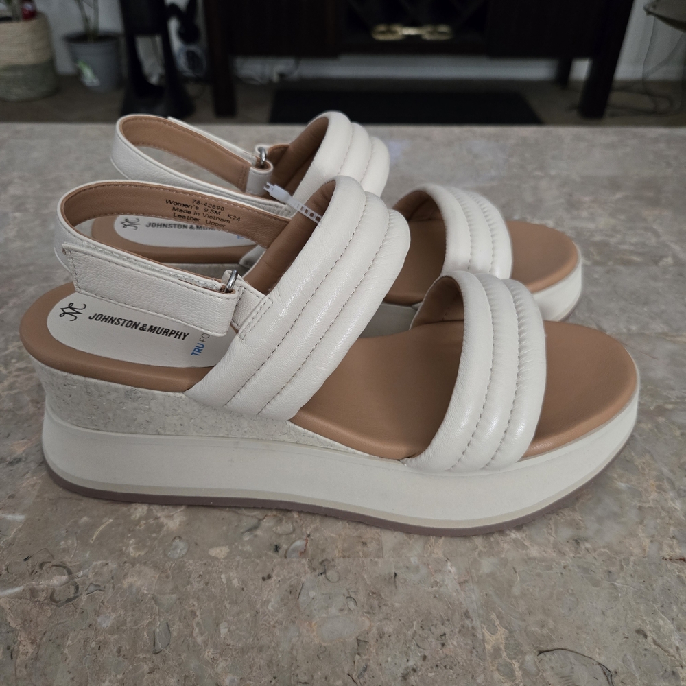 Colleen Wedge Sandals (Women)Johnston & Murphy.  Size 9.5